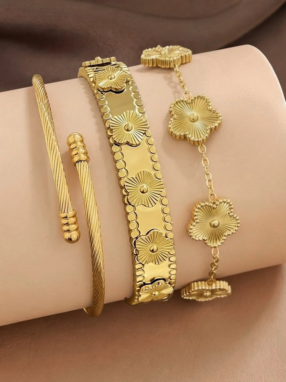 Minimalist Stainless Steel Five Leaf Clover Charm Bracelet Set