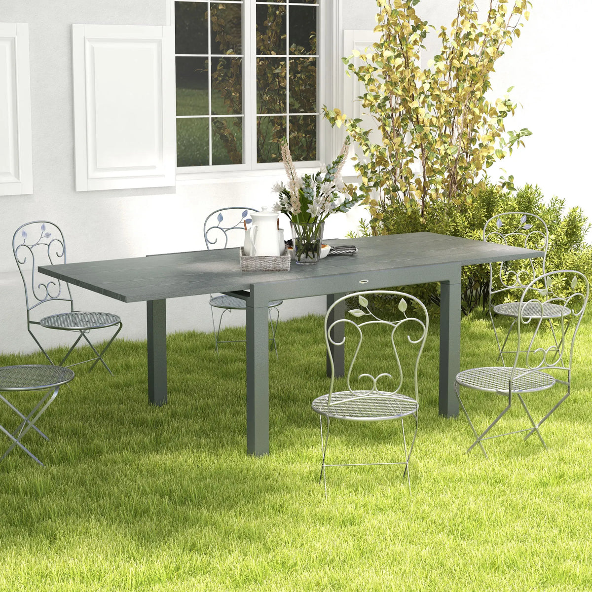 Outsunny Extendable Aluminum Outdoor Patio Dining Table