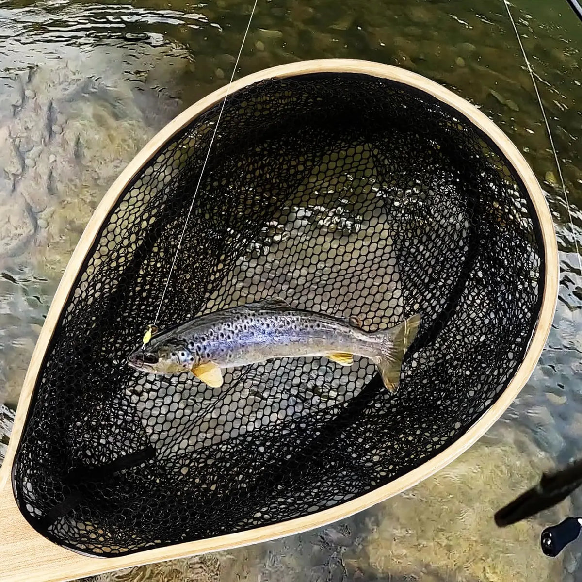 Lightweight Handheld Wooden Fishing Net For Trout And Bass
